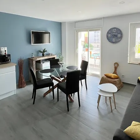 Appartement Le Canola Port - 45m2 - Vue Piscine - 500m- Parking Prive Gratuit