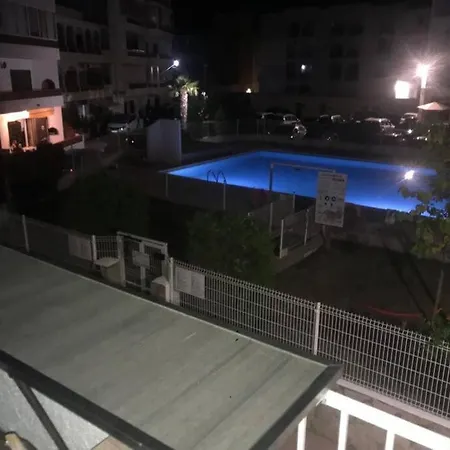 Apartment Le Canola Port - 45m2 - Vue Piscine - 500m- Parking Prive Gratuit Empuriabrava