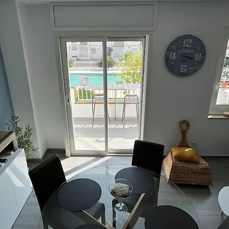 Apartment Le Canola Port - 45m2 - Vue Piscine - 500m- Parking Prive Gratuit *