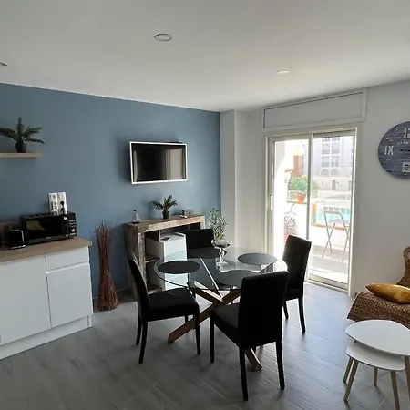 Le Canola Port - 45m2 - Vue Piscine - 500m- Parking Prive Gratuit Apartment *