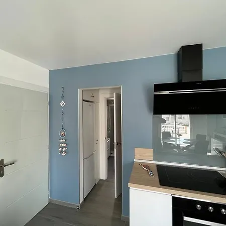 Apartment Le Canola Port - 45m2 - Vue Piscine - 500m- Parking Prive Gratuit