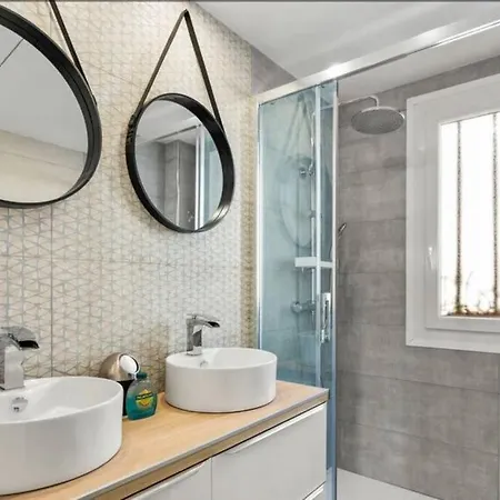 Le Canola Port - 45m2 - Vue Piscine - 500m- Parking Prive Gratuit Apartment